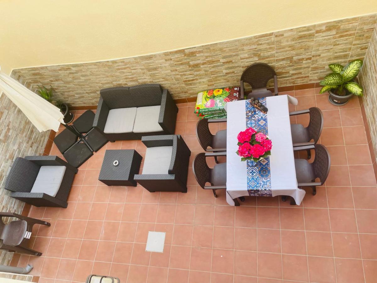 Artigas Apartment *
